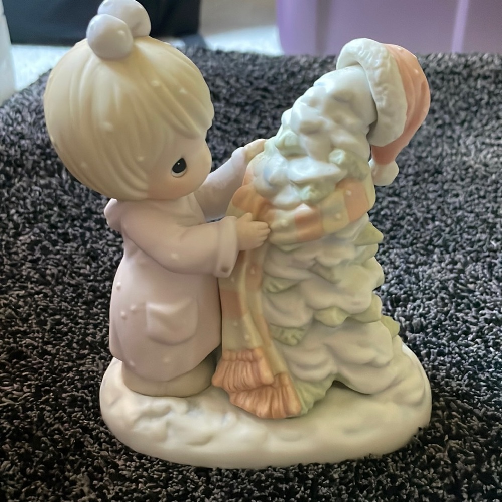Precious Moments “Have a cozy country Christmas “ figurine